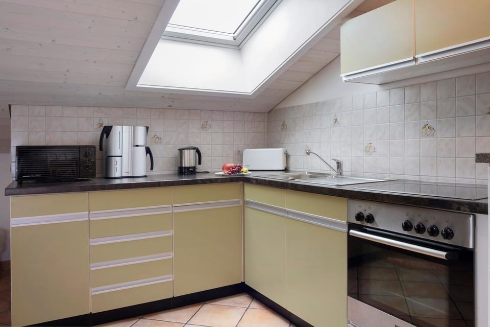 Property building, Kitchen or kitchenette, Living room