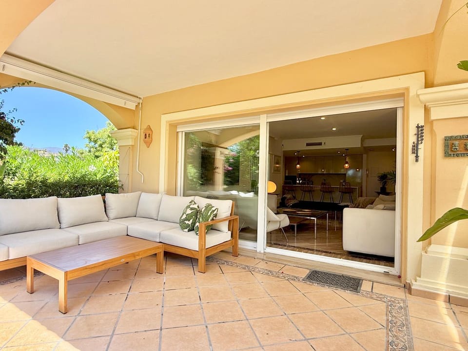 Sea Breeze Luxury Hacienda Elviria - EaW Homes Apartment in Marbella