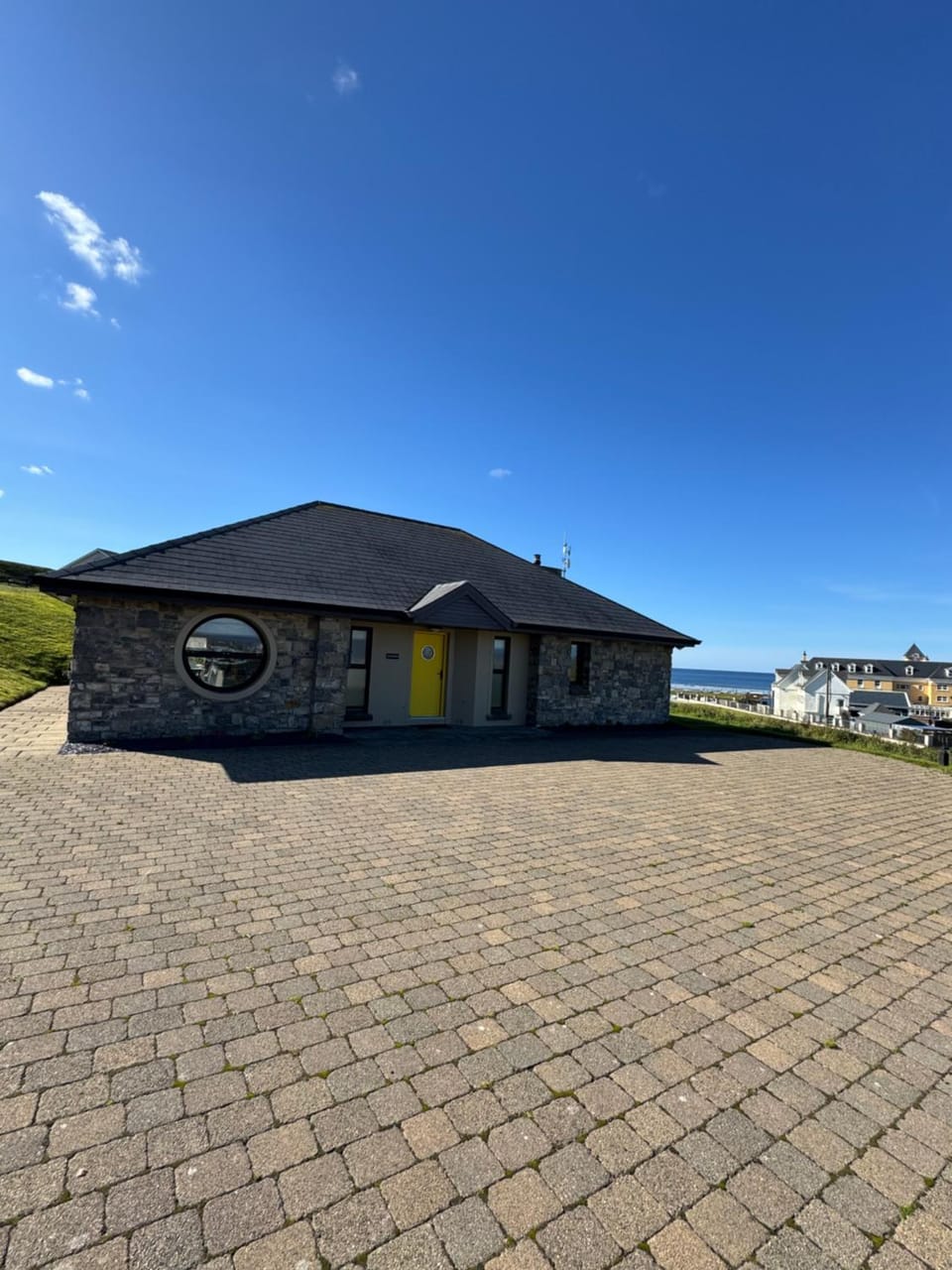 Property building, Sea view