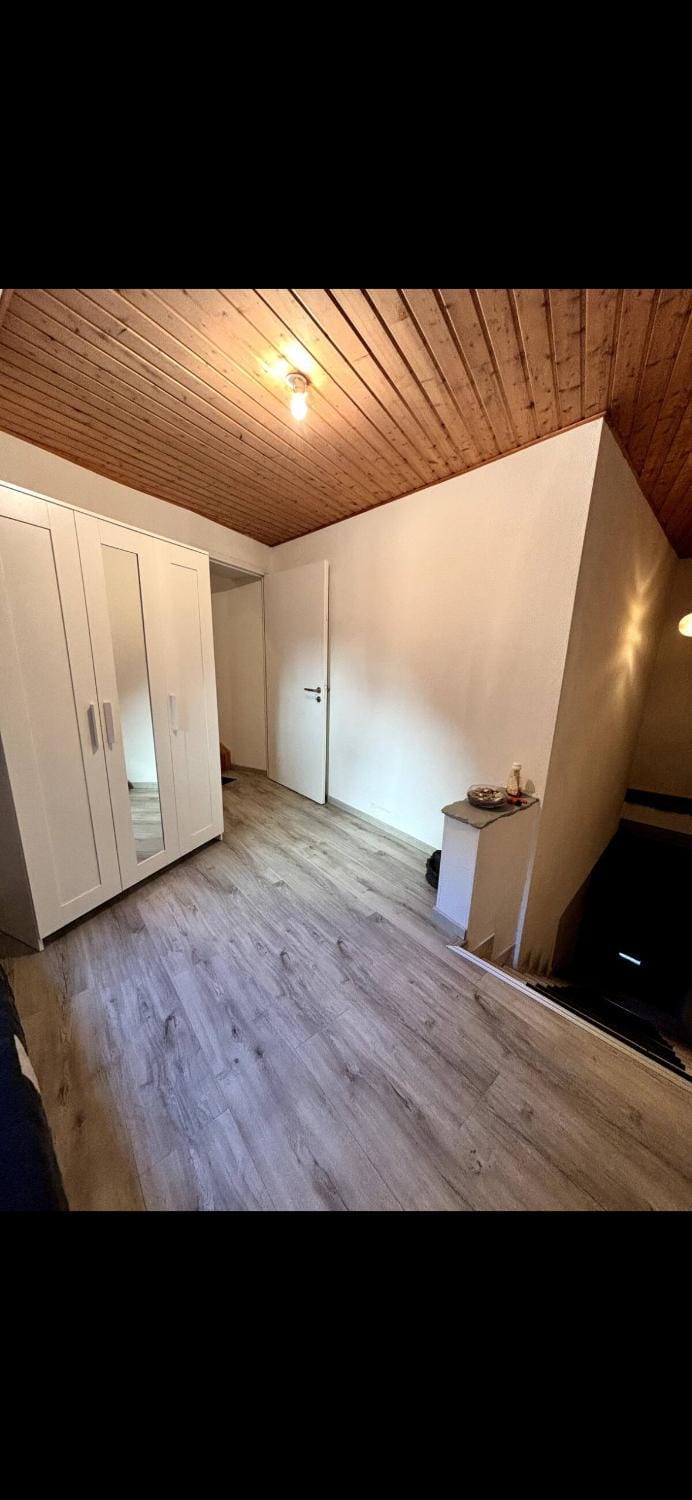 Lobby or reception, wardrobe