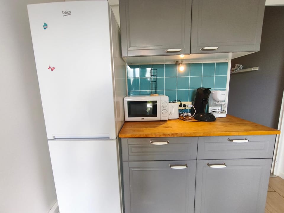 Coffee/tea facilities, Kitchen or kitchenette