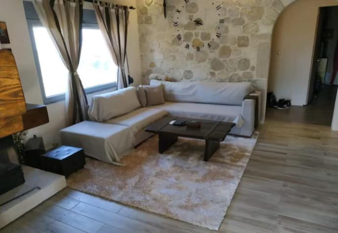 Living room, Photo of the whole room, Seating area