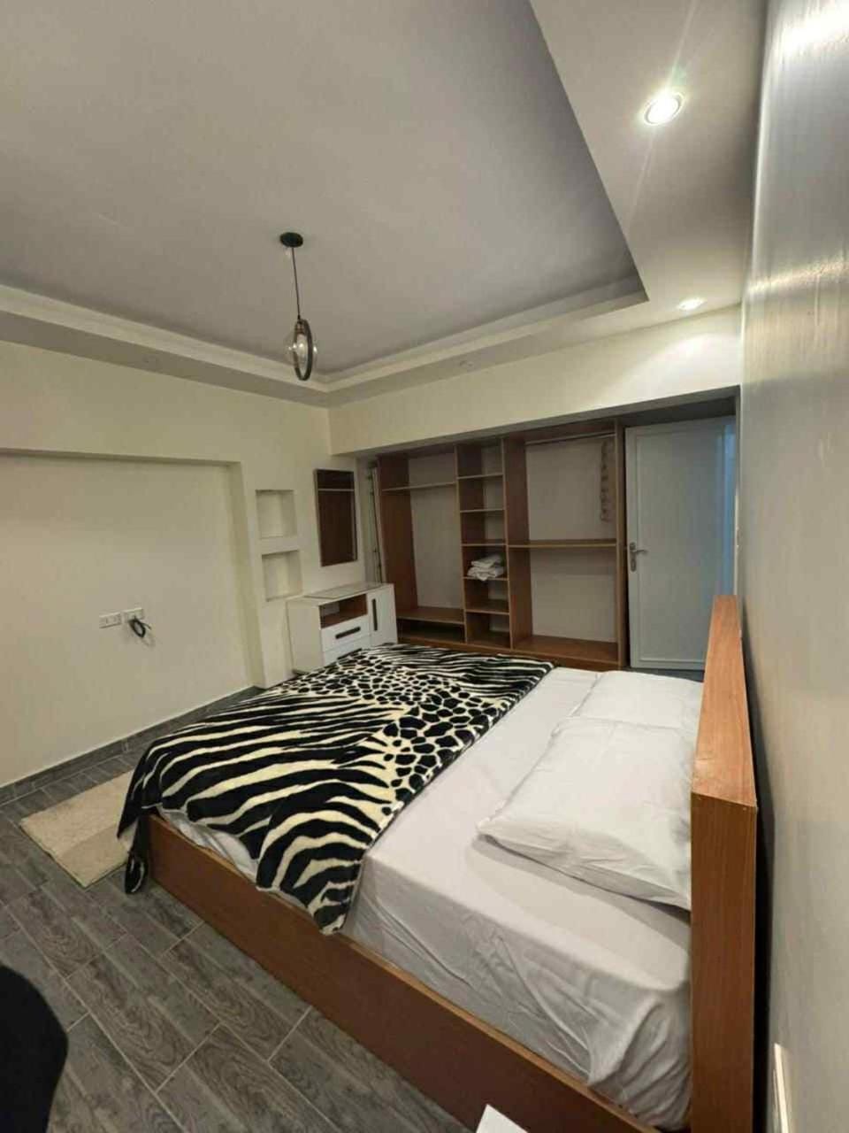 اول مكرم جنب ستي ستارز Apartment in Cairo Governorate