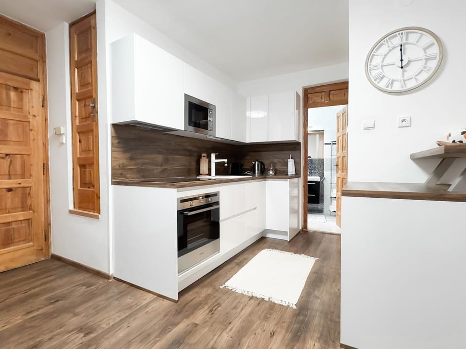 Castle View Retreat Breakfast available nearby Apartment in Slovakia