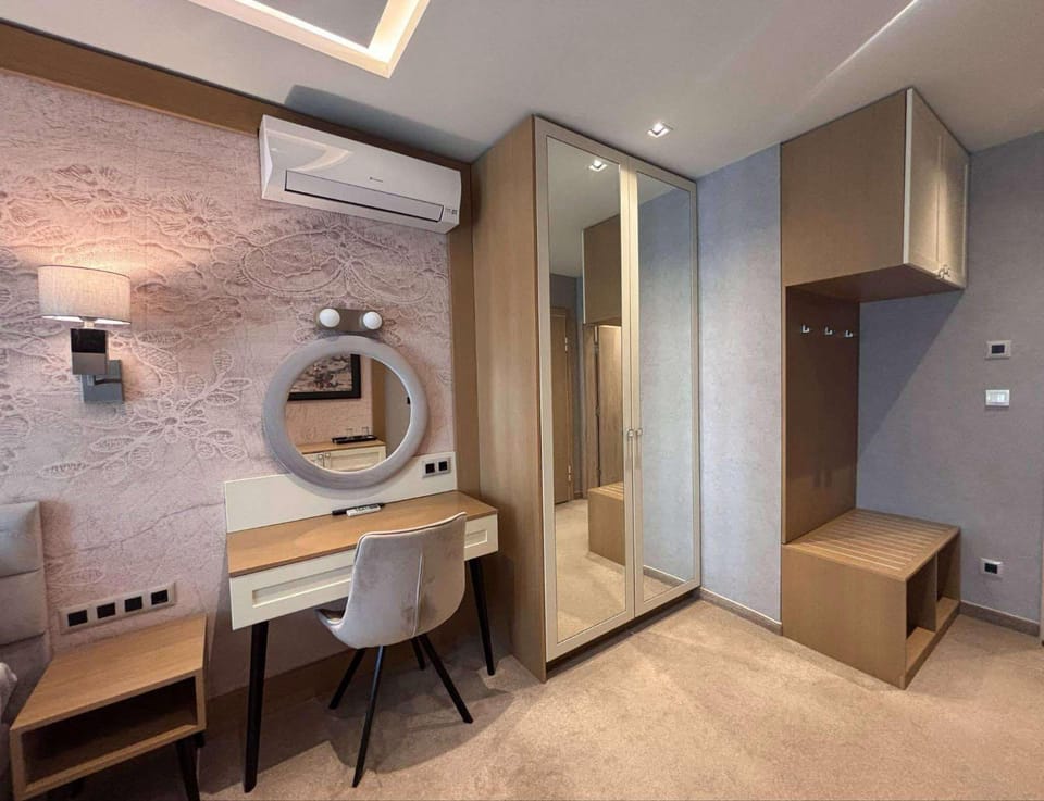 wardrobe, air conditioner