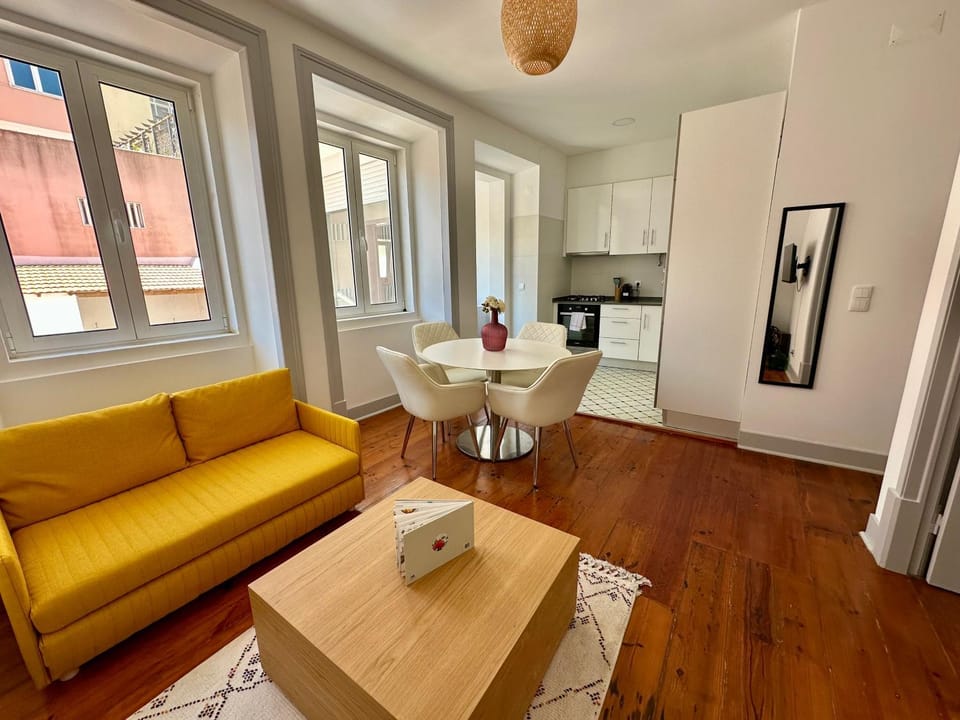Kitchen or kitchenette, Living room, Dining area