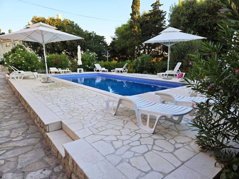 Rooms Vida in Center Novalja With Pool Apartment in Novalja