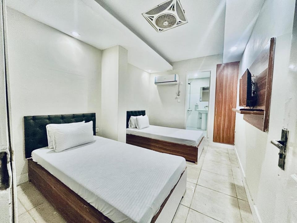 Sea View Suites Hotel in Karachi