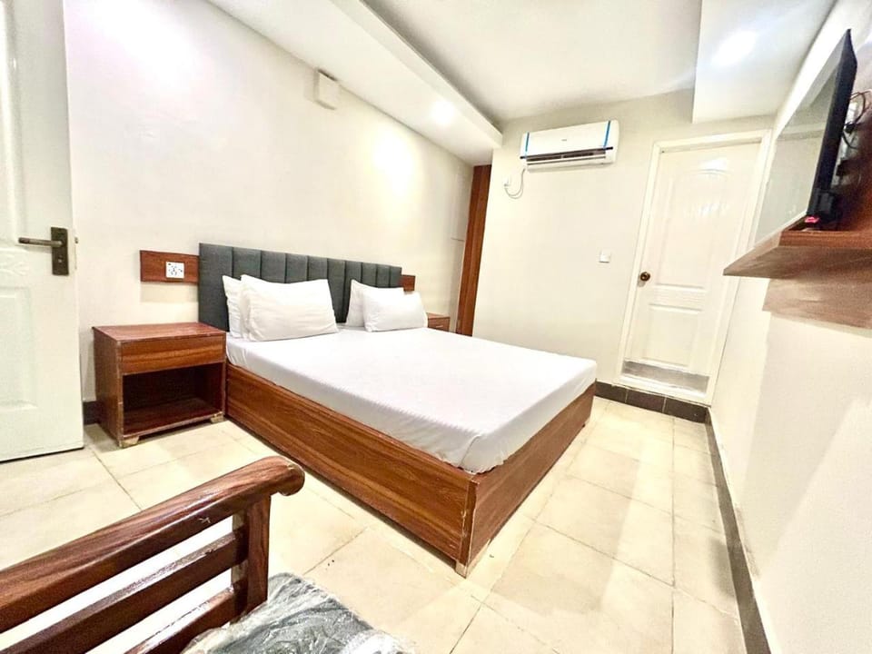 Sea View Suites Hotel in Karachi