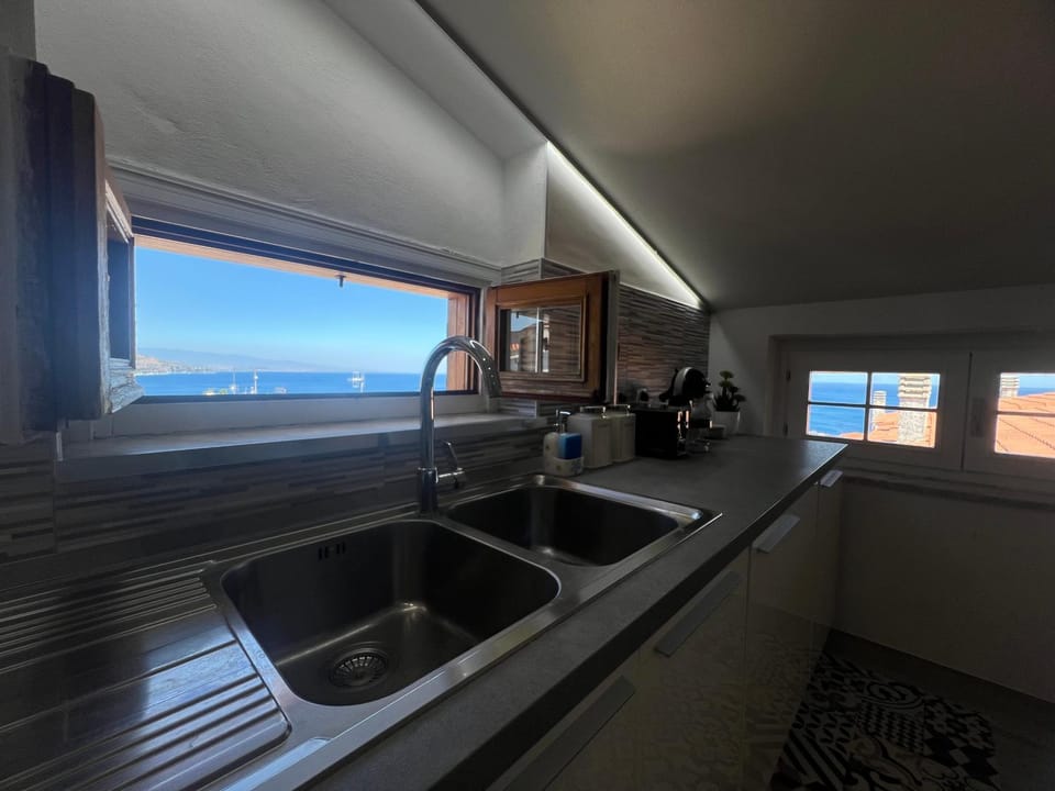 Natural landscape, Kitchen or kitchenette, stove
