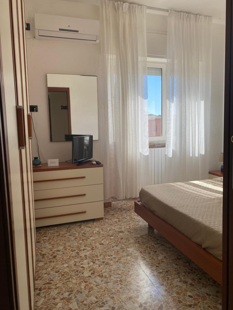 TV and multimedia, View (from property/room), Photo of the whole room, air conditioner