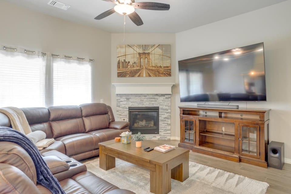 14 Mi to Dtwn OKC: Quiet Yukon Gem House in Oklahoma City