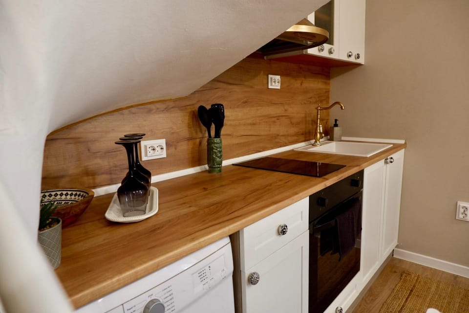 Kitchen or kitchenette, stove