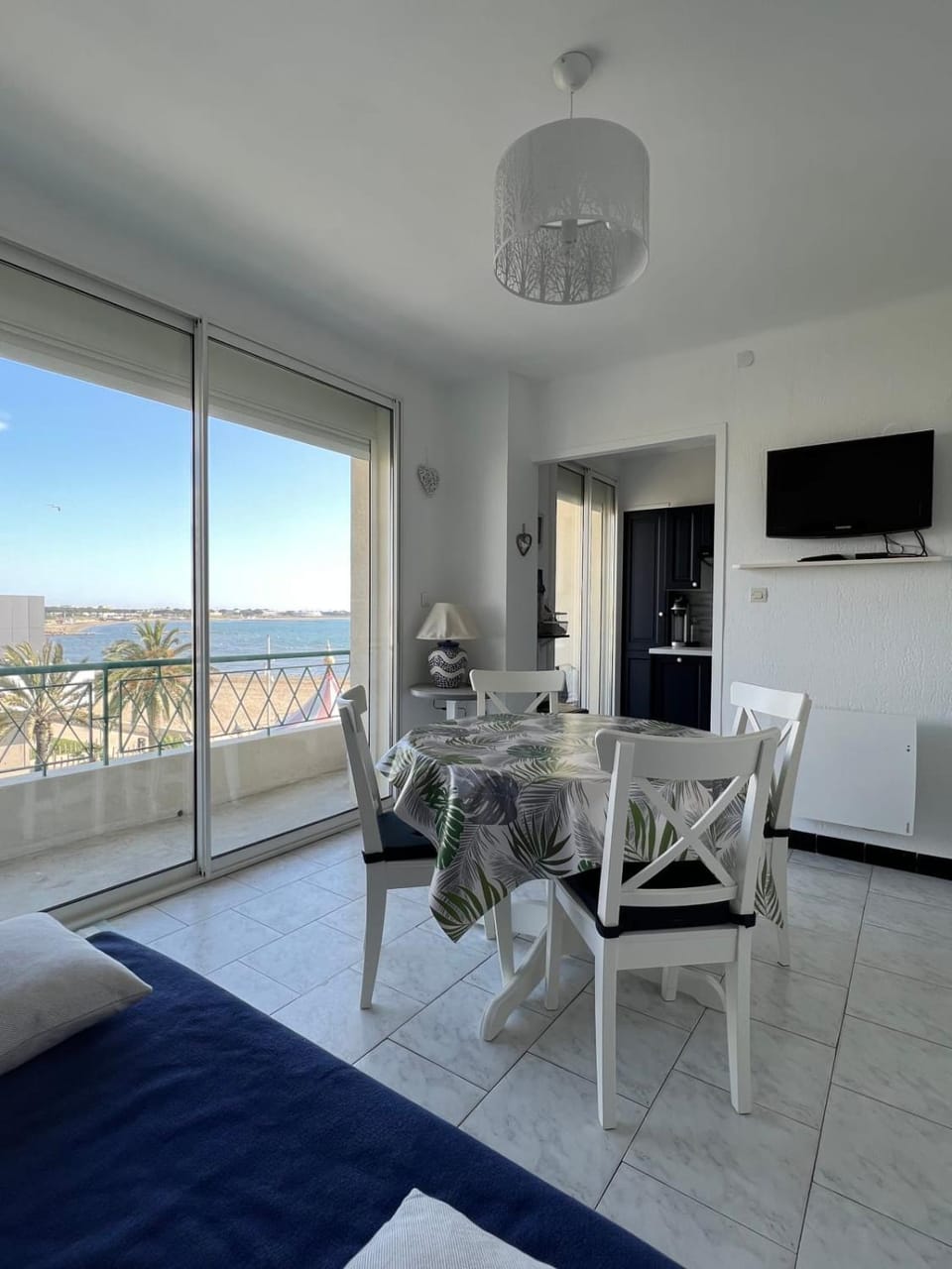 Natural landscape, TV and multimedia, View (from property/room), Balcony/Terrace, Living room, Seating area, Dining area, Sea view