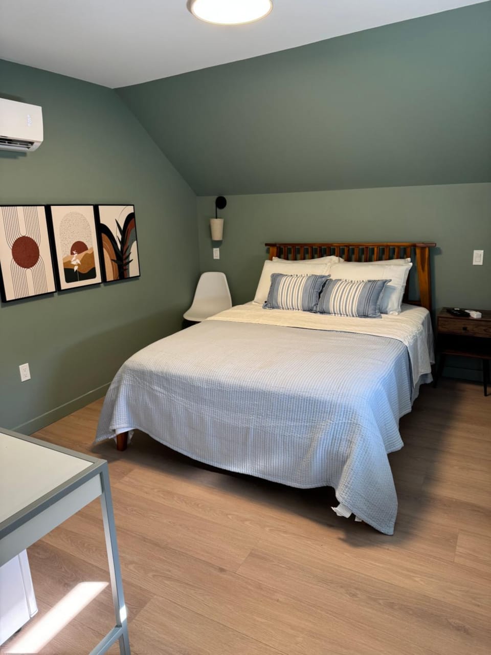 Periwinkle Tides Inn Hotel in Halifax