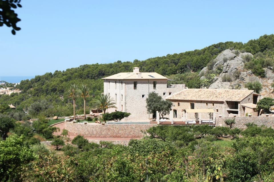 5-Star Elegance Awaits: Mallorca Villa 1008 Villa in Raiguer