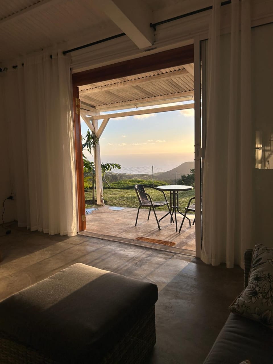 Patio, Natural landscape, View (from property/room), Balcony/Terrace, Living room, Seating area, Dining area