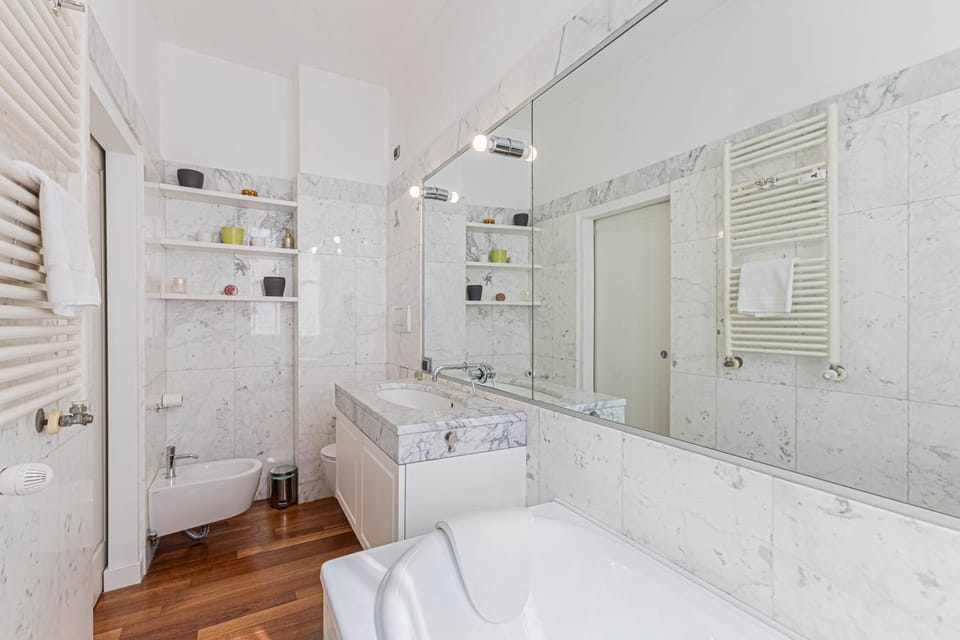 Appartamento a 5 stelle con idromassaggio con 2 camere da letto Apartment in Milan