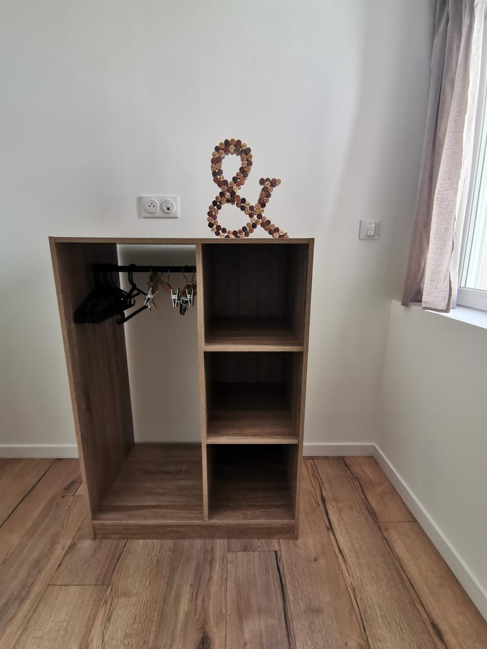 Bedroom, storage