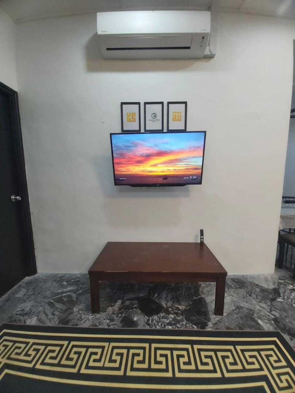 TV and multimedia, air conditioner
