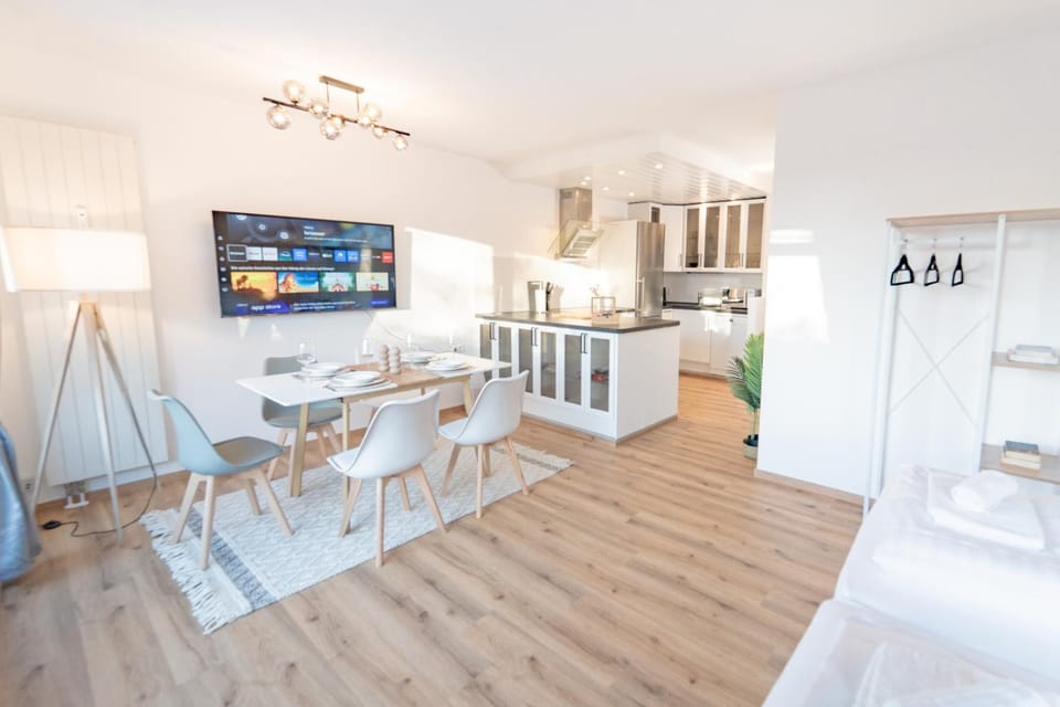 Theresa - Penthouse Terrasse Netflix Parkplatz Apartment in Stuttgart
