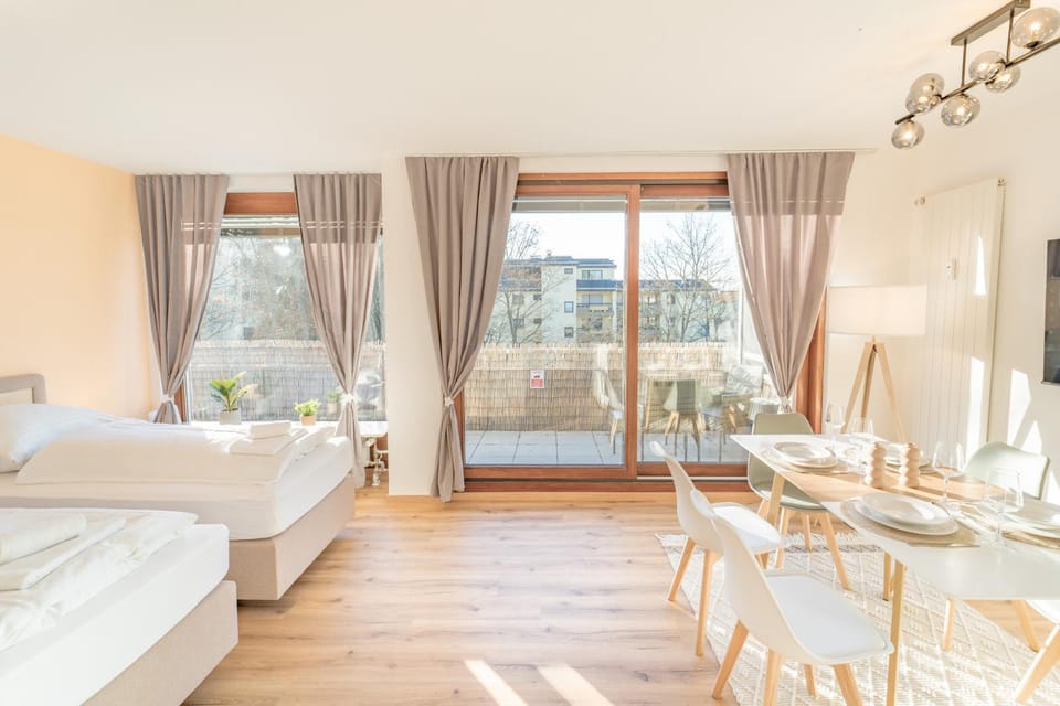 Theresa - Penthouse Terrasse Netflix Parkplatz Apartment in Stuttgart