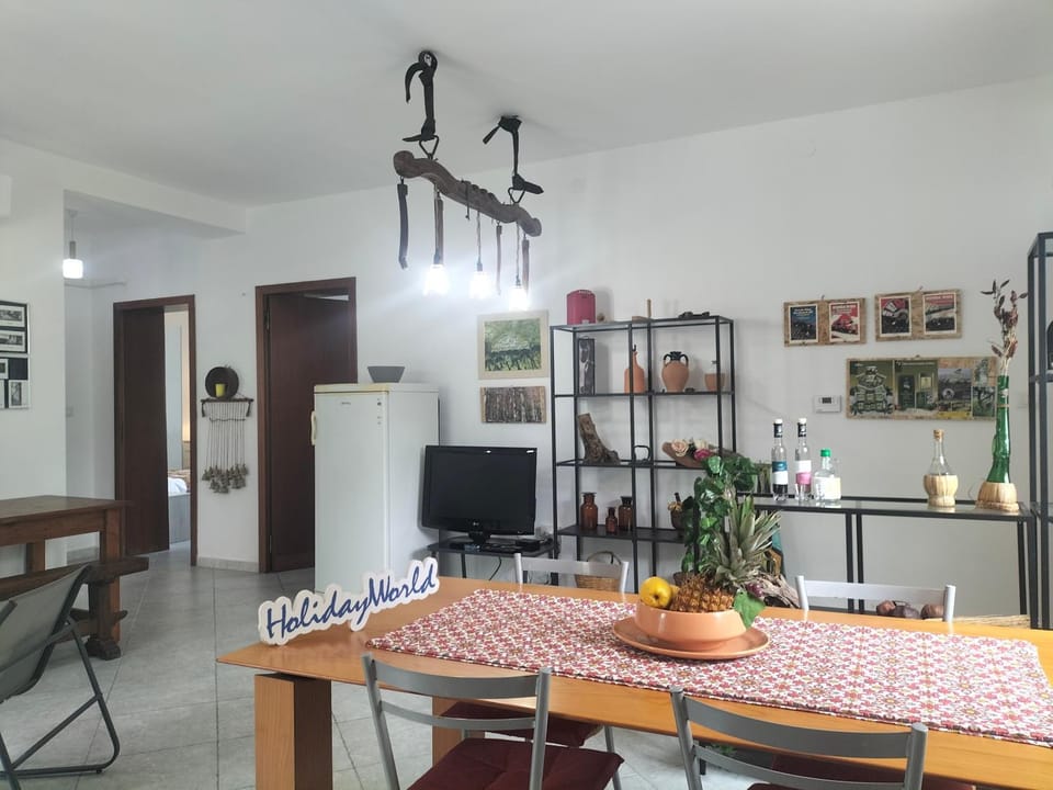 TV and multimedia, Dining area