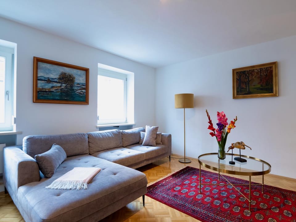 Living room, Photo of the whole room