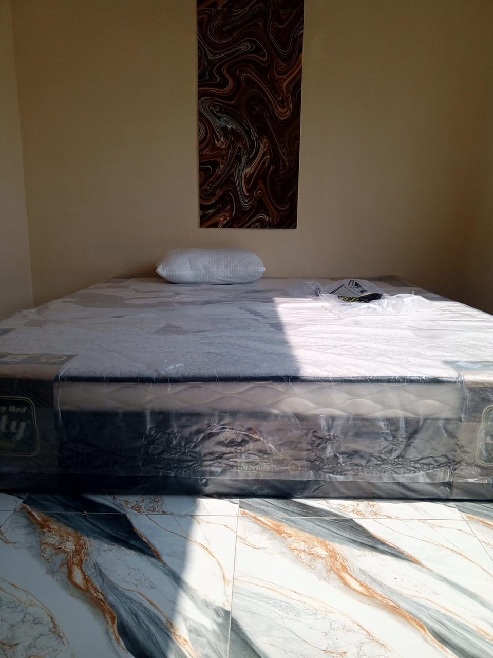Luna Guest House Bed and Breakfast in East Java