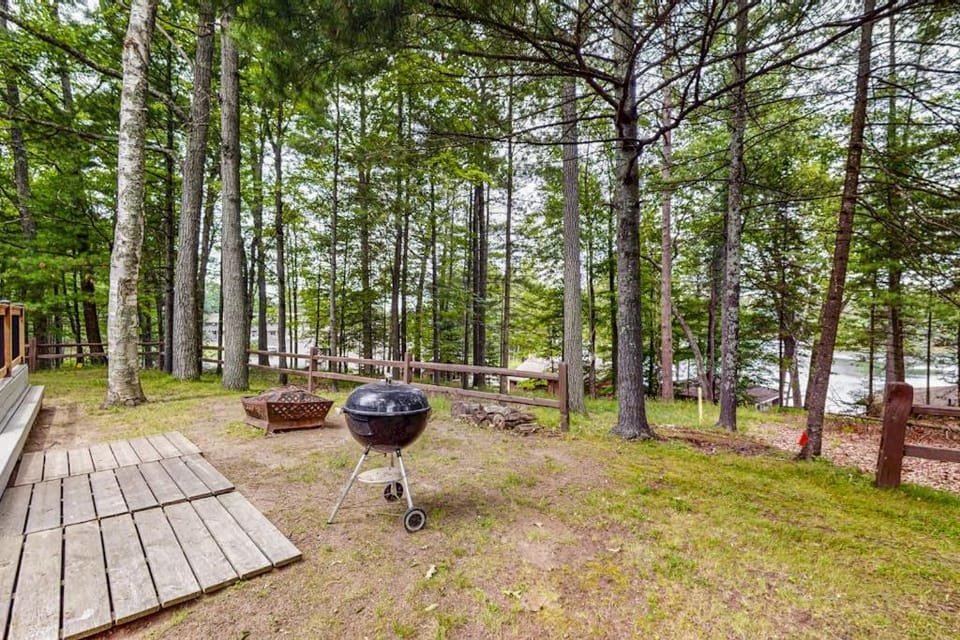 Wild Bear Retreat House in St Germain