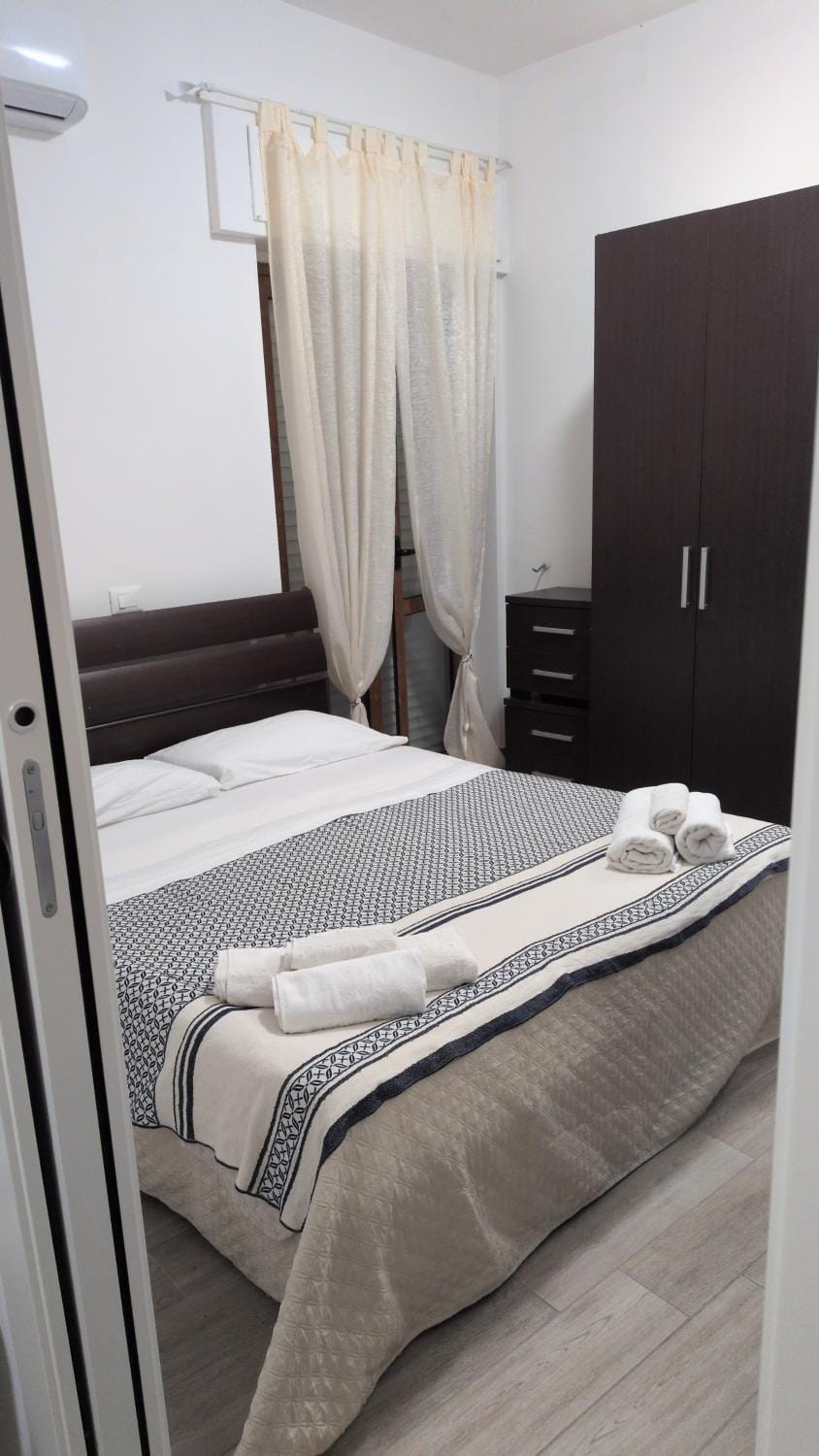 Bed, Photo of the whole room, Bedroom, towels, wardrobe