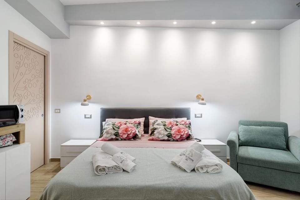 Living room, Bedroom