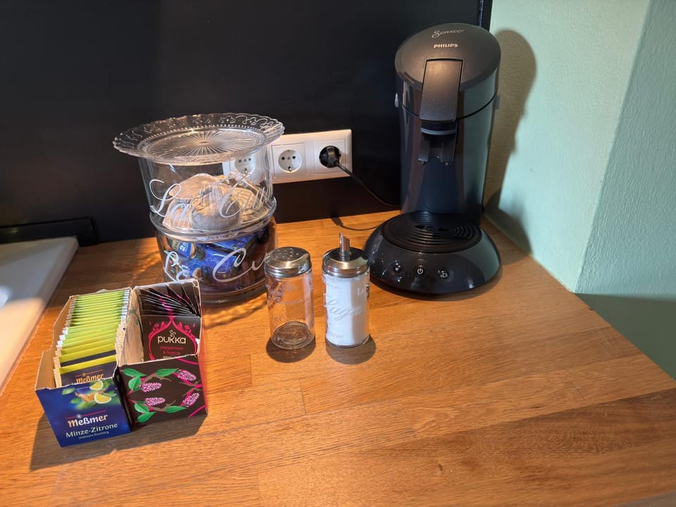 Coffee/tea facilities, Kitchen or kitchenette, toaster