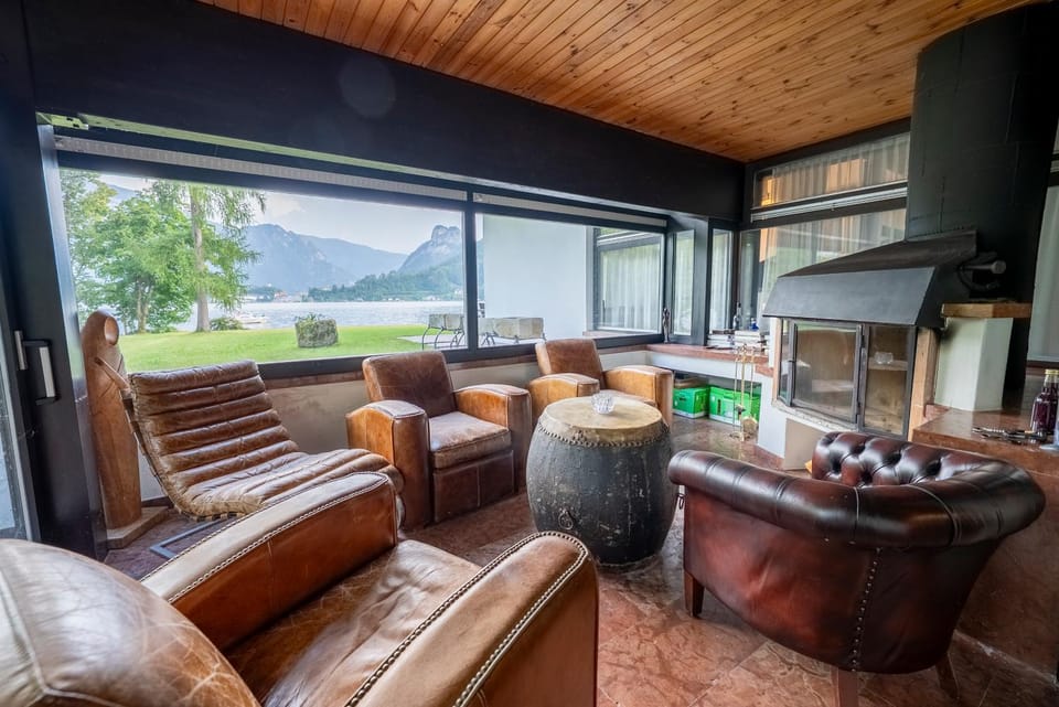 Lounge or bar