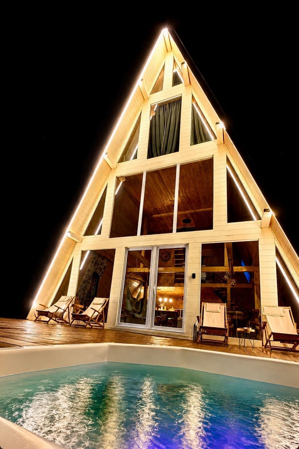 Night, Pool view, Swimming pool, sunbed