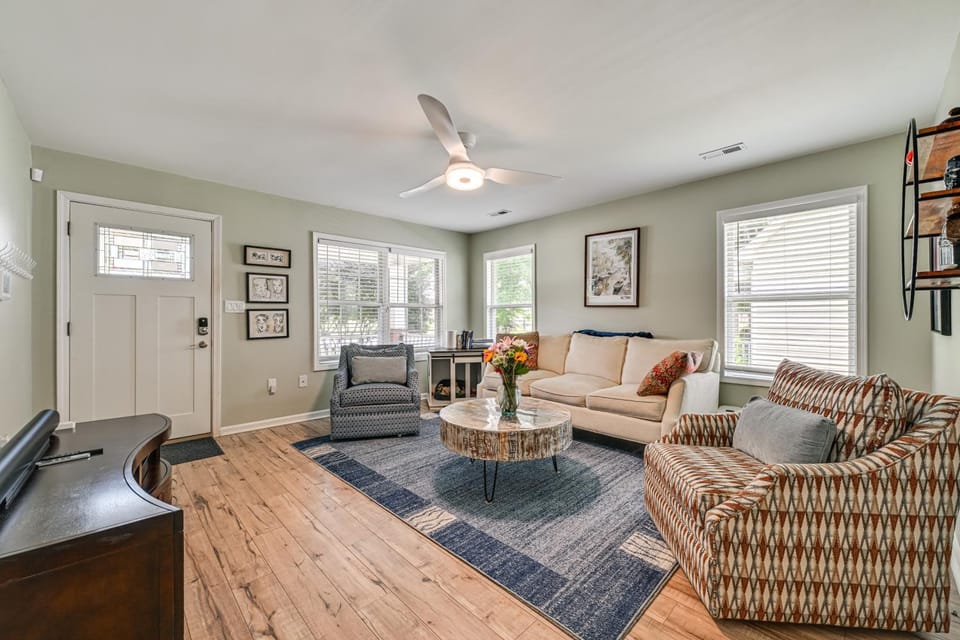 Less Than 1 Mi to River and Downtown Belmont Cozy Cottage House in Belmont