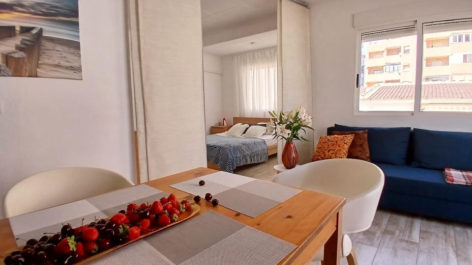 Bungalo de Ines con 2 terrazas playa La Mata House in Torrevieja