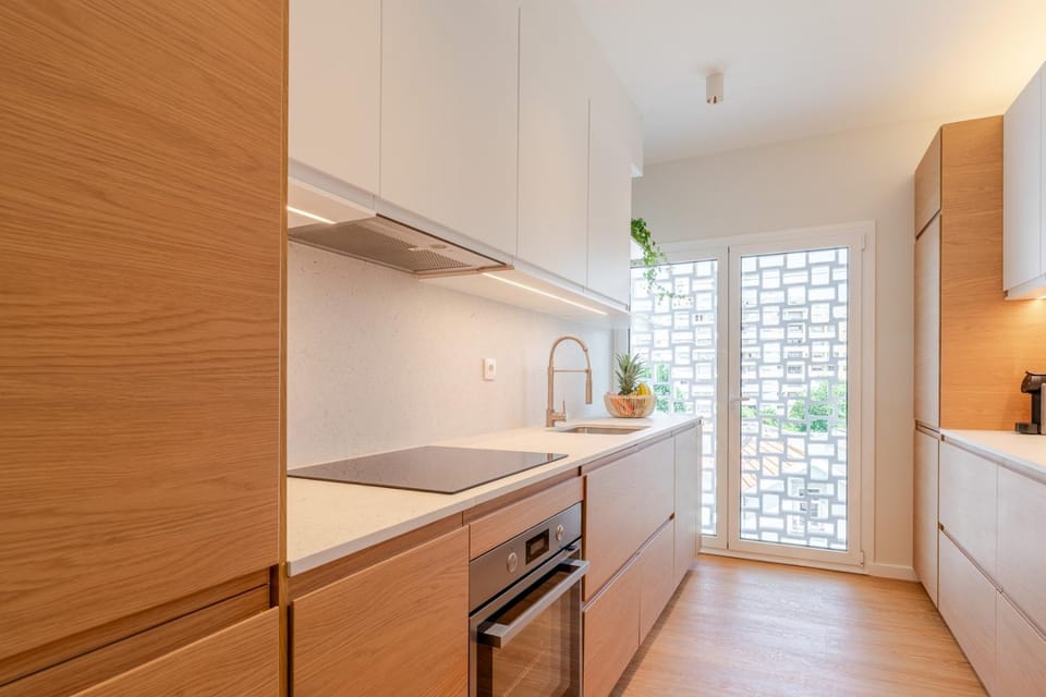 Kitchen or kitchenette, dishwasher, oven, pet friendly, stove