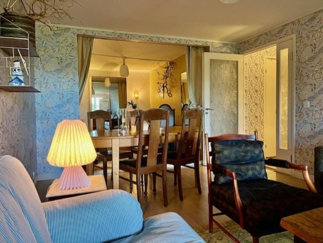 Beautiful rooms in a charming Båstad villa top location near the beach and town center Vacation rental in Skåne County