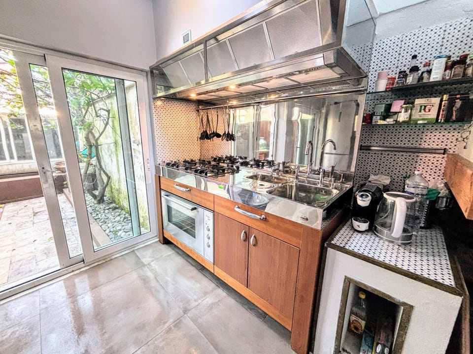 Kitchen or kitchenette, dishwasher, oven, pet friendly, stove