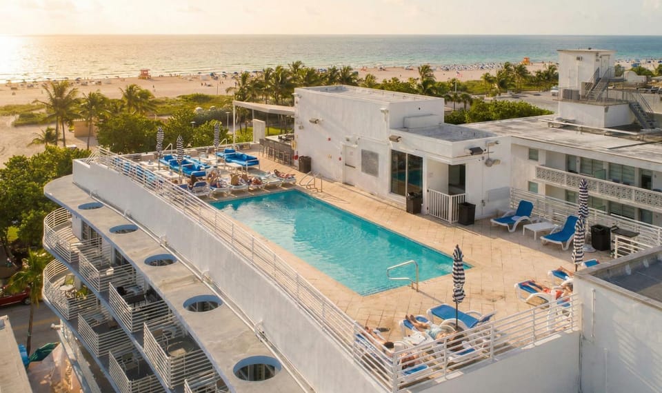 Bird's eye view, Swimming pool