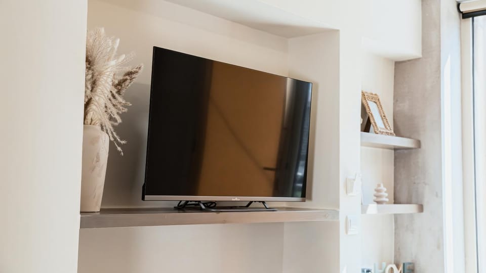 Communal lounge/ TV room, TV and multimedia, Evening entertainment
