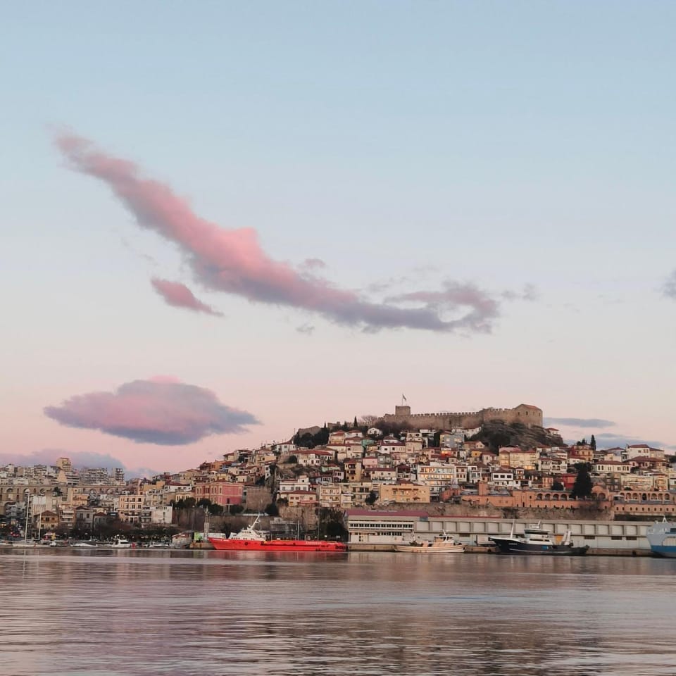 Nearby landmark, Day, Natural landscape, City view