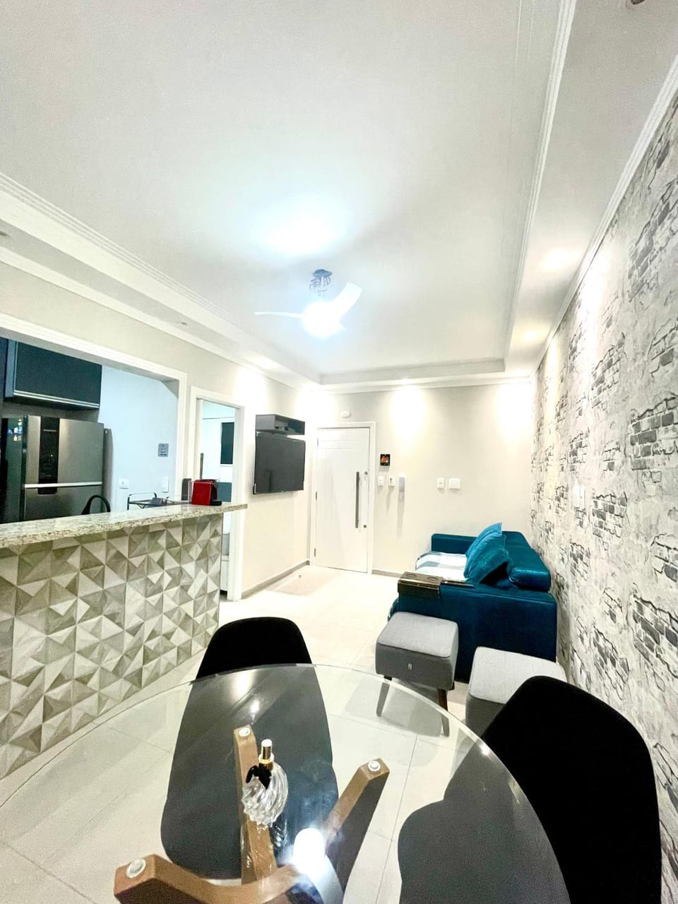 Communal lounge/ TV room, TV and multimedia, Dining area