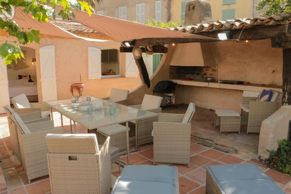 Villa jardin secret centre-ville d'Antibes Villa in Antibes