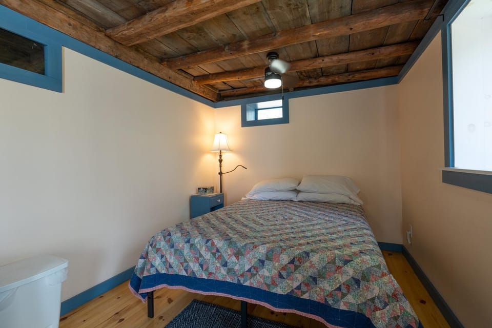 The ShackHilton at Dancing Light Farm Bed and Breakfast in Bridgton