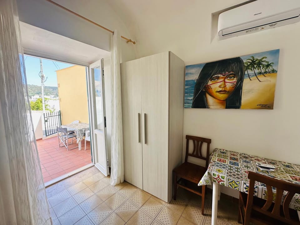 Balcony/Terrace, air conditioner