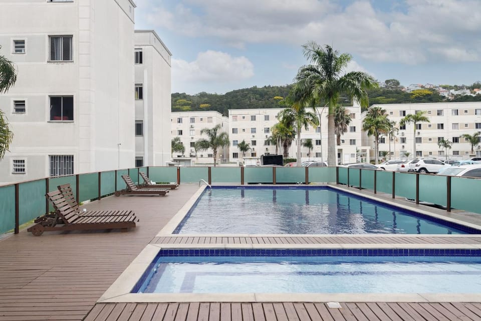 Apto São José Prox. Shopping Itaguaçu/Continente Apartment in São José