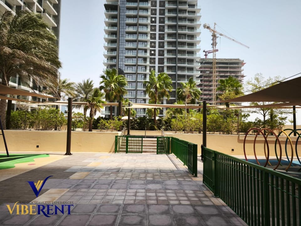 Day, Natural landscape, Children play ground, Balcony/Terrace