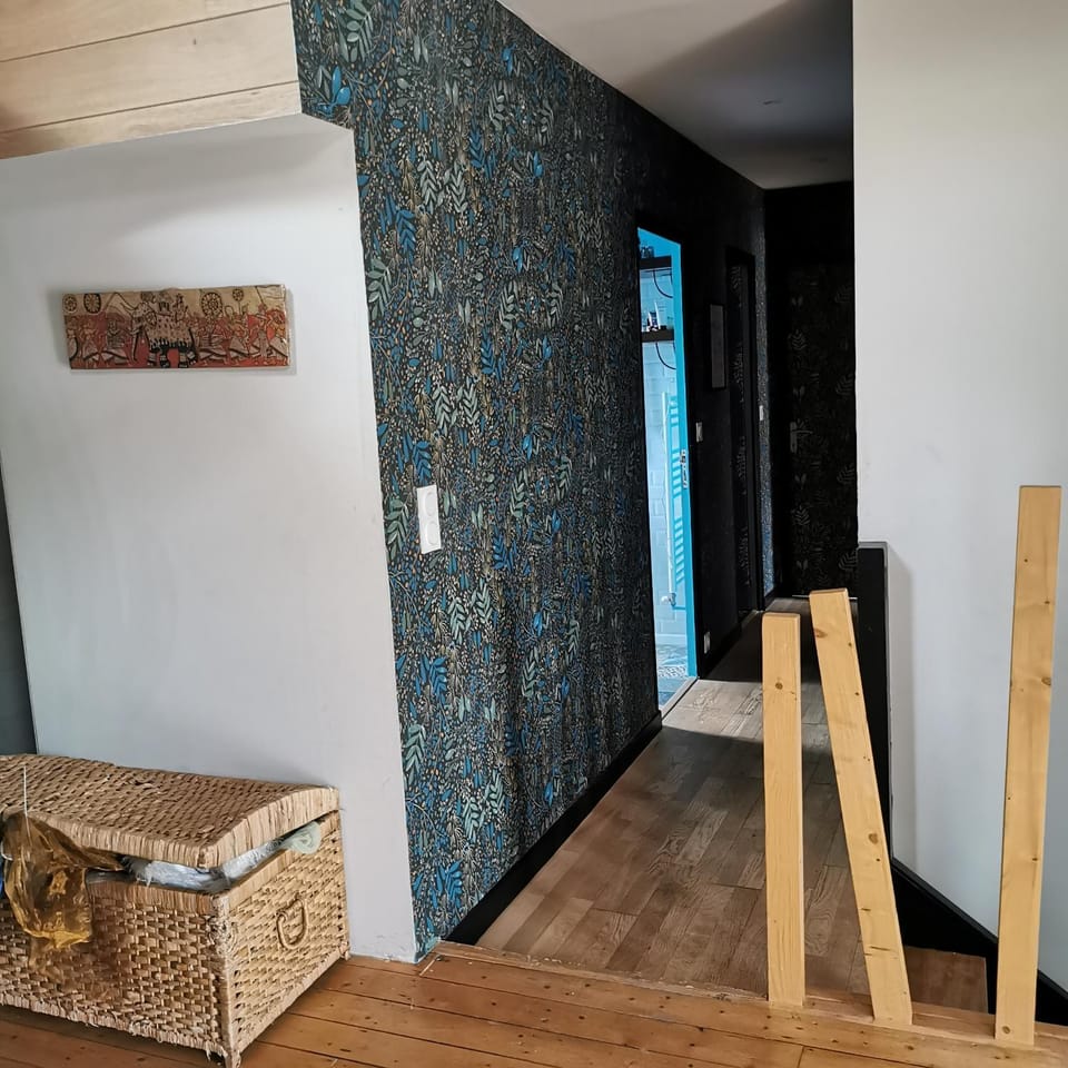 Spacious lodge in spacious place House in Brittany